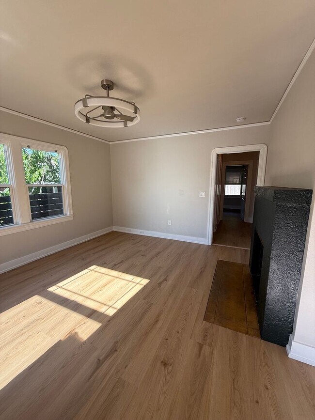 817 Wright St Santa Rosa, CA 95404 photo 5
