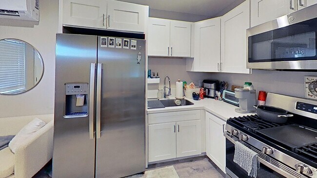 5016 54th St San Diego, CA 92115 photo 4