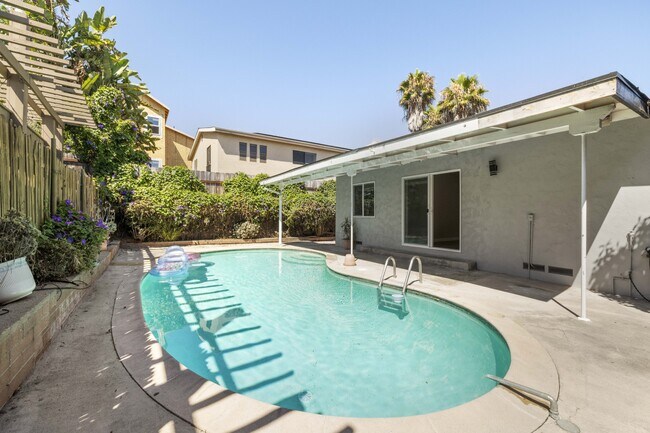 5016 54th St San Diego, CA 92115