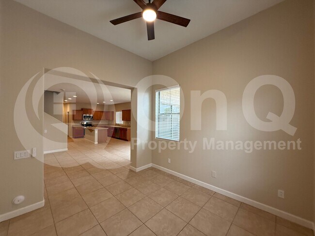 8440 W Lewis Ave Phoenix, AZ 85037 photo 4