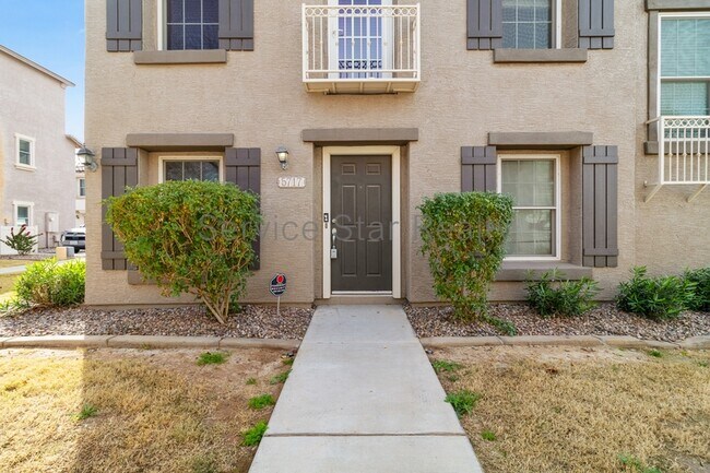 5717 S 21st Terrace Phoenix, AZ 85040 photo 2