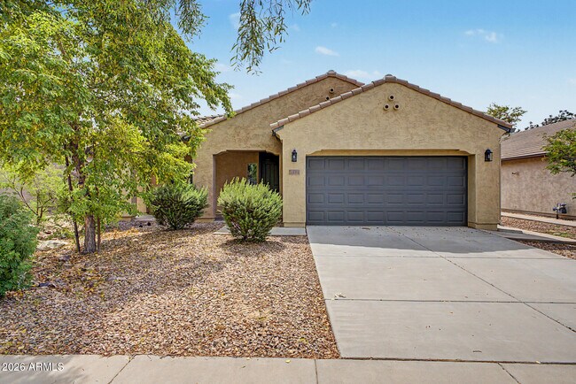 3113 E Chisum Ln photo 2