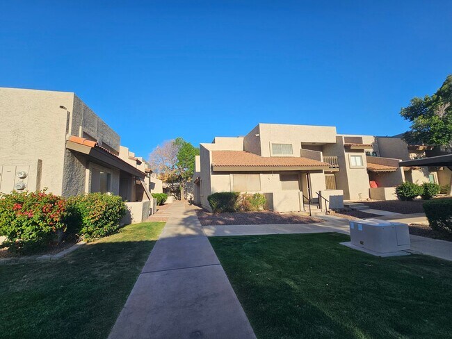 520 N Stapley Dr Mesa, AZ 85203 photo 3