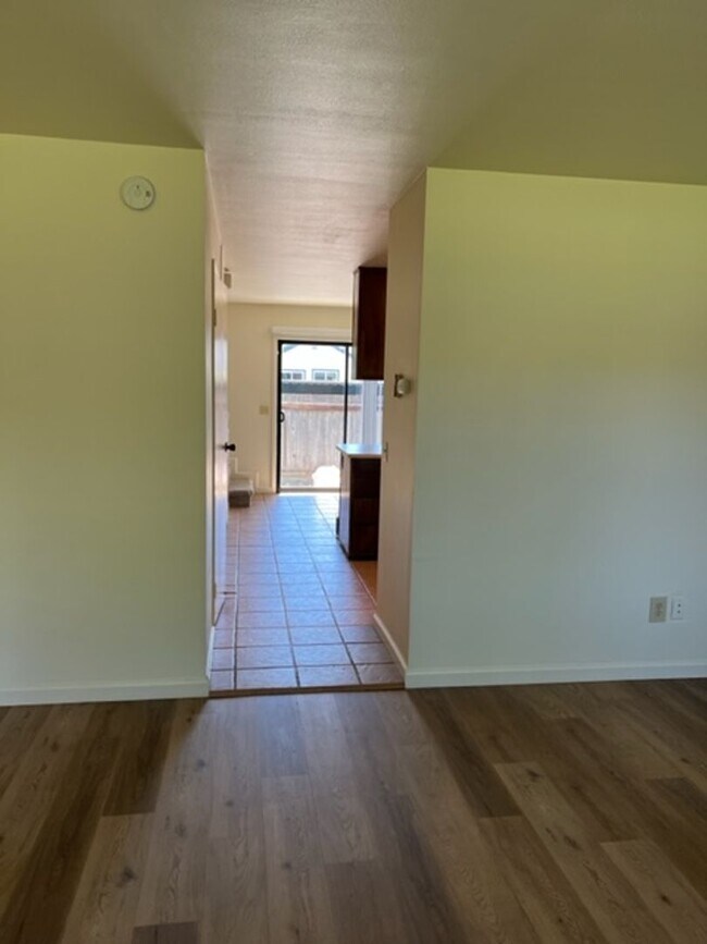279 College View Dr Rohnert Park, CA 94928 photo 3