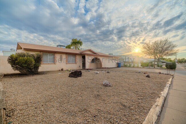 1249 W Mesquite St Chandler, AZ 85224 photo 3