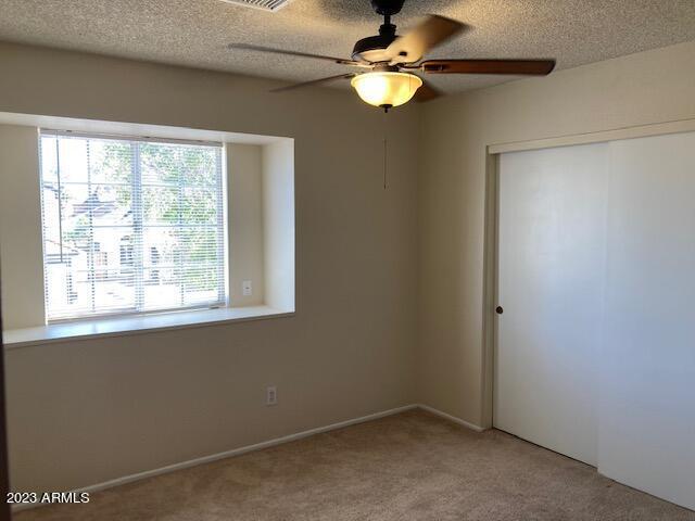 530 E Kerry Ln photo 2