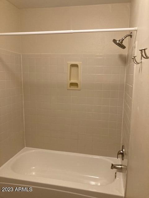 530 E Kerry Ln photo 5