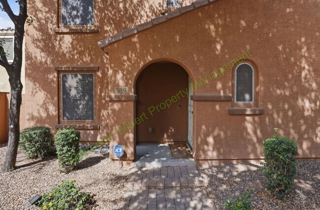 3262 E Milky Way Gilbert, AZ 85295 photo 2