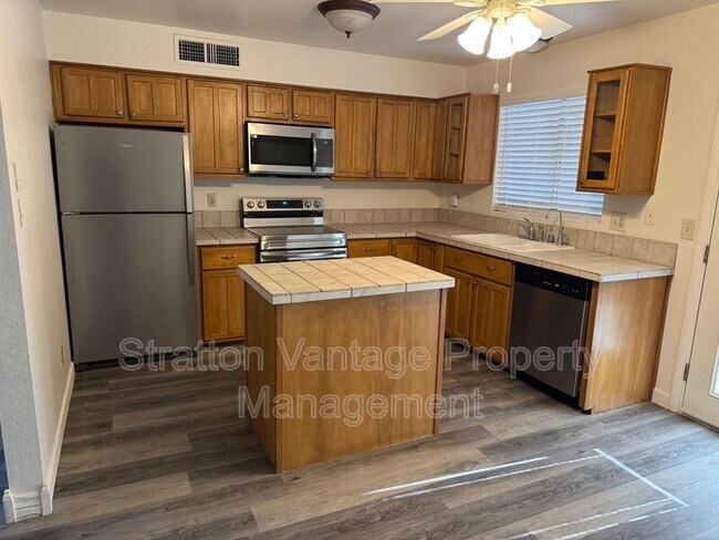 1236 W Oxford Dr Tempe, AZ 85283 photo 3