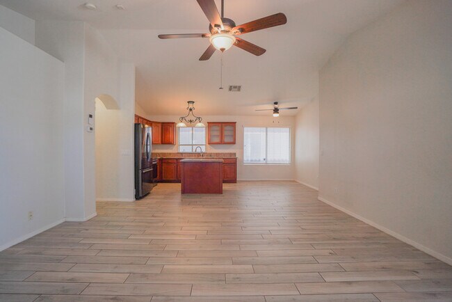 15614 N 34th St Phoenix, AZ 85032 photo 4