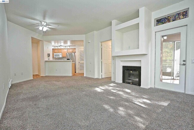 280 Caldecott Ln Oakland, CA 94618 photo 5