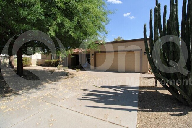 4725 E Le Marche Ave Phoenix, AZ 85032 photo 2
