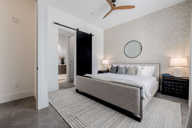 7633 E 3rd St Scottsdale, AZ 85251 photo 3