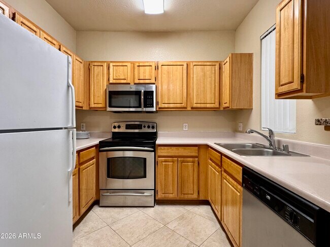 2929 W Yorkshire Dr Phoenix, AZ 85027 photo 4