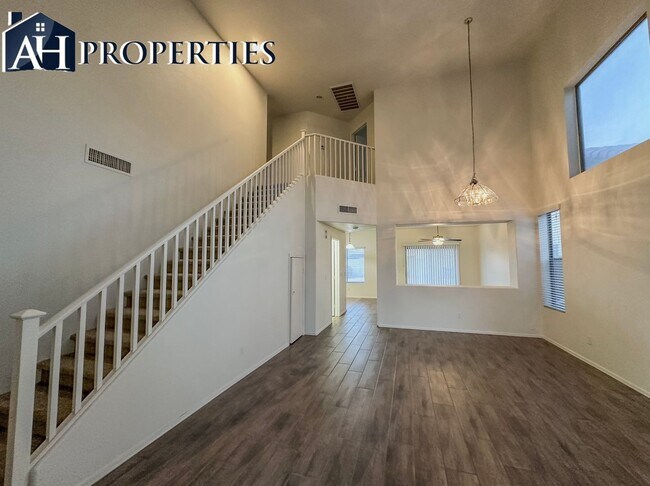 9146 W Hazelwood St Phoenix, AZ 85037 photo 2