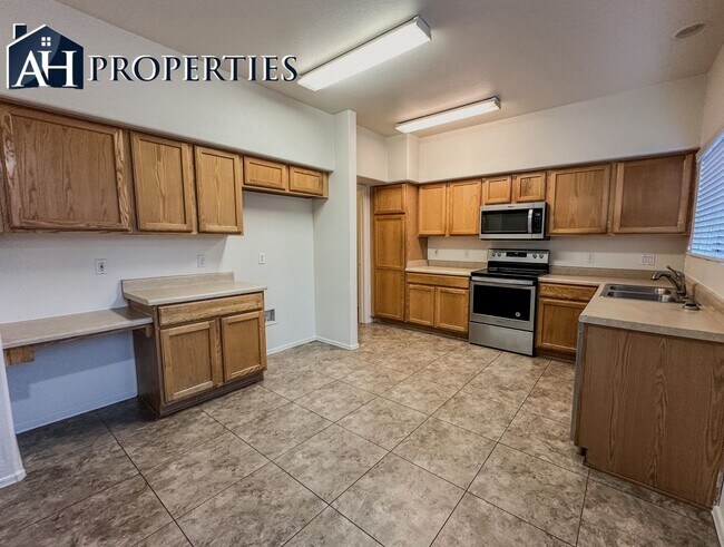 9146 W Hazelwood St Phoenix, AZ 85037 photo 5
