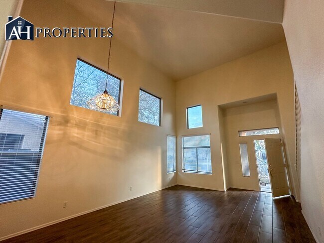 9146 W Hazelwood St Phoenix, AZ 85037 photo 3