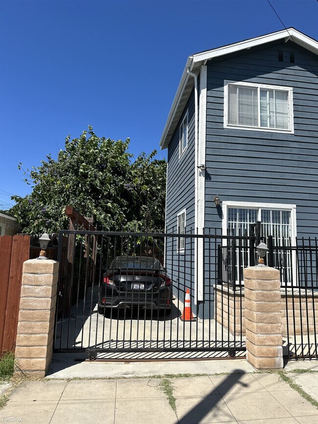 3602 Highland Ave San Diego, CA 92105 photo 4