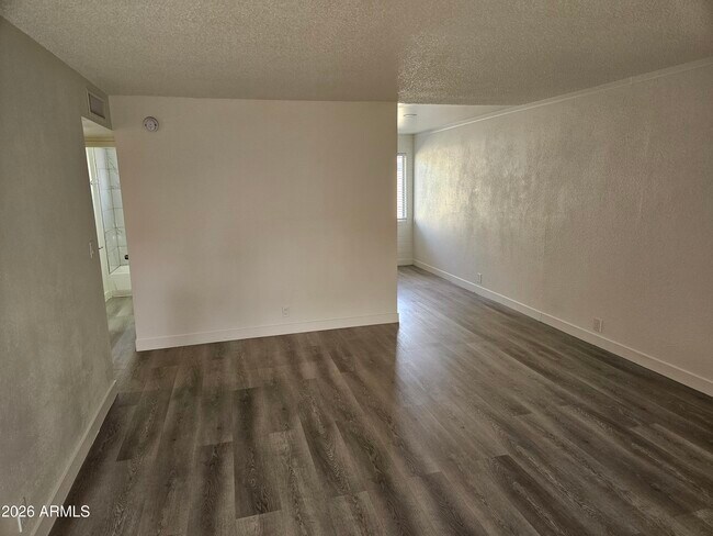 6043 N 23rd Ave Phoenix, AZ 85015 photo 3