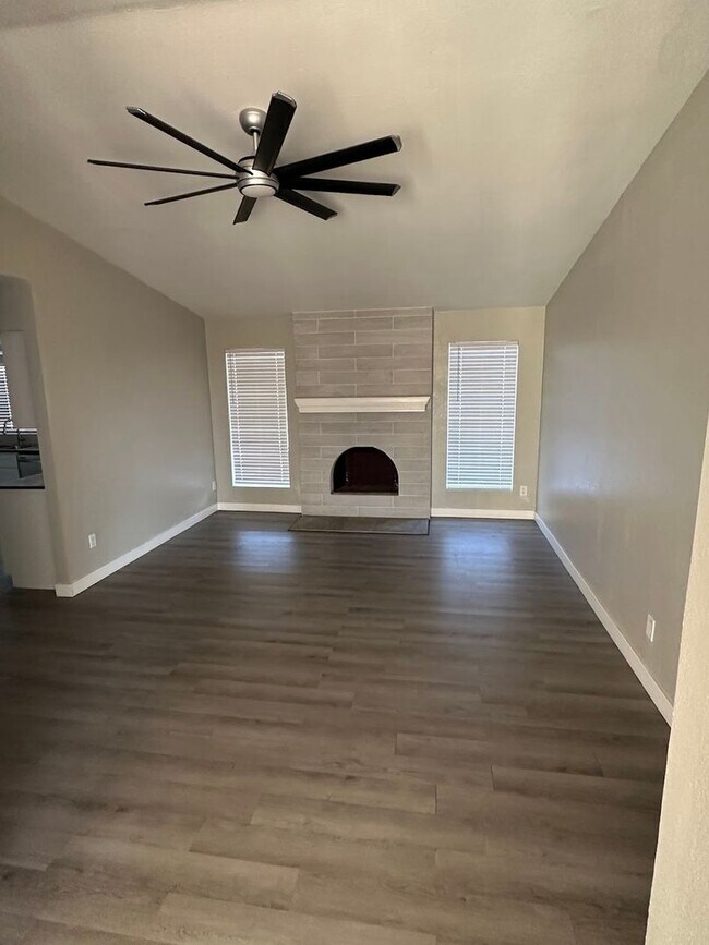 3502 W Willow Ave Phoenix, AZ 85029 photo 4