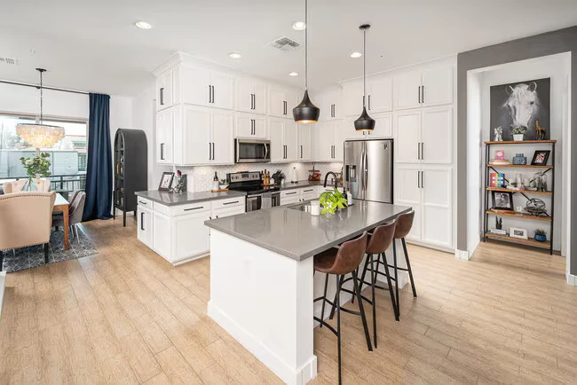 6565 E Thomas Rd Scottsdale, AZ 85251 photo 4