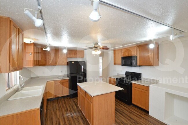1906 S 78th Pl Mesa, AZ 85209 photo 3