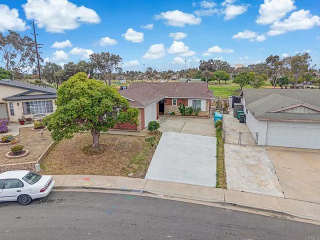 750 Hawaii Ave San Diego, CA 92154 photo 2