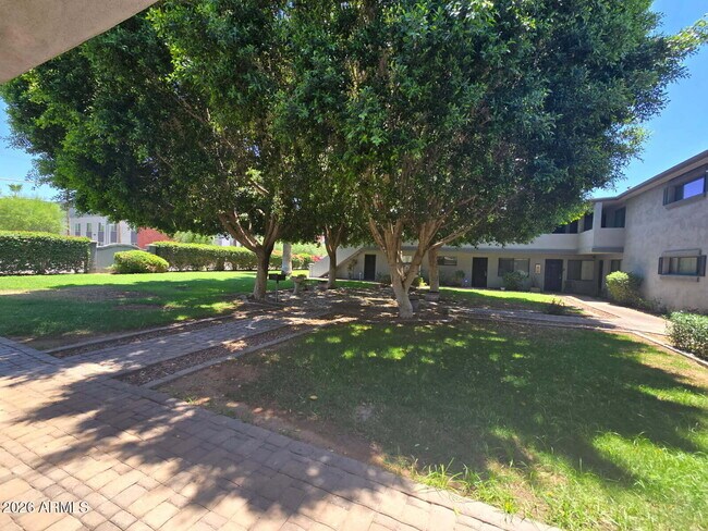 4224 N 12th St Phoenix, AZ 85014