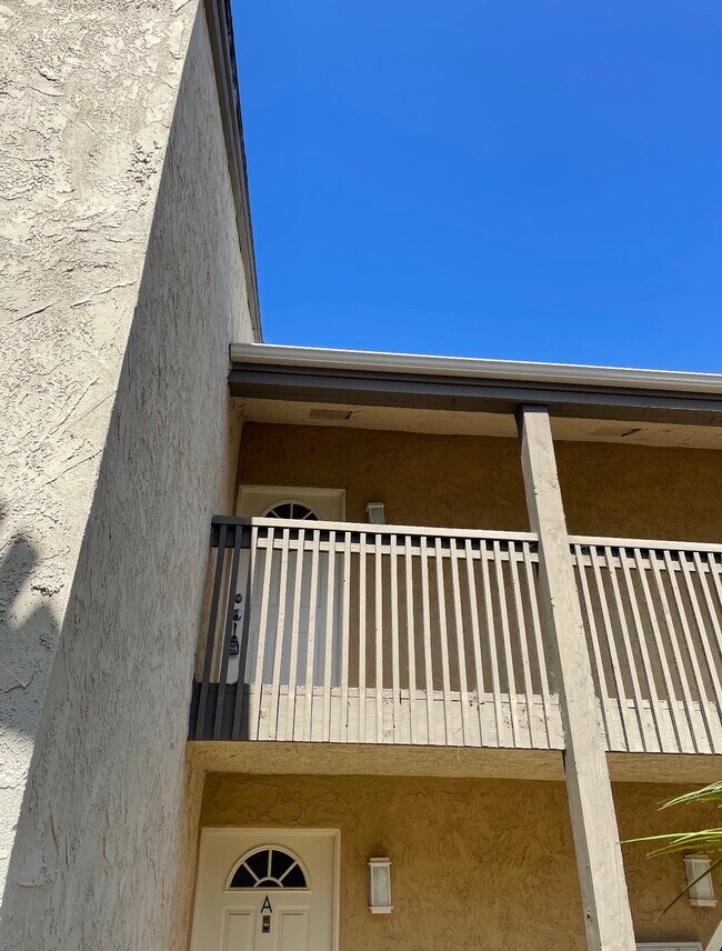 8525 Villa La Jolla Dr San Diego, CA 92037 photo 4