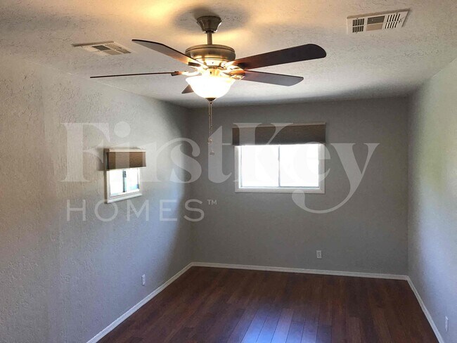 1205 W Highland Ave Phoenix, AZ 85013 photo 5