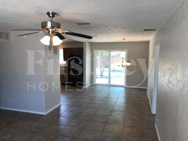 1205 W Highland Ave Phoenix, AZ 85013 photo 3