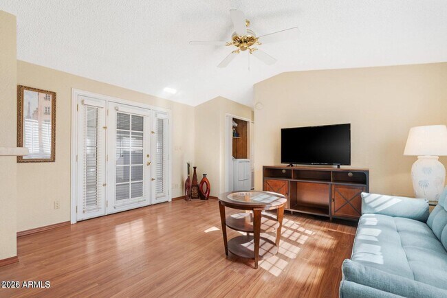 6114 S Sawgrass Dr Chandler, AZ 85249 photo 2