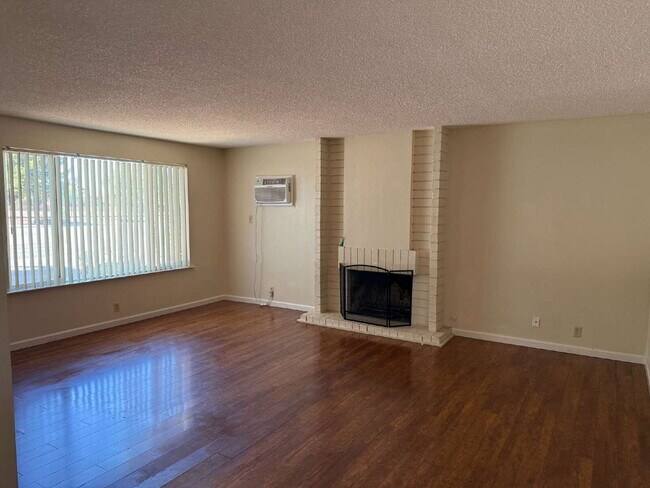 1850 Southwest Expy San Jose, CA 95126 photo 2