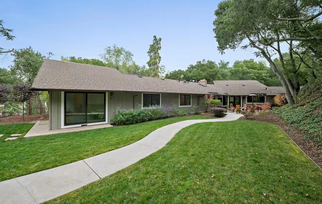 29 Eugenia Ln Woodside, CA 94062 photo 3