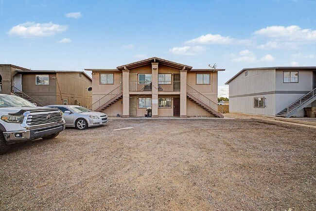 7144 N 66th Dr Glendale, AZ 85301 photo 2