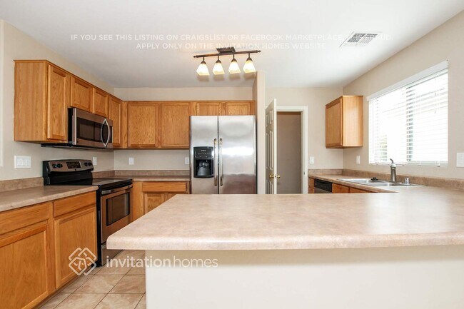 13032 W Mauna Loa Ln El Mirage, AZ 85335 photo 5
