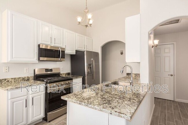 1851 E CARLA VISTA Drive