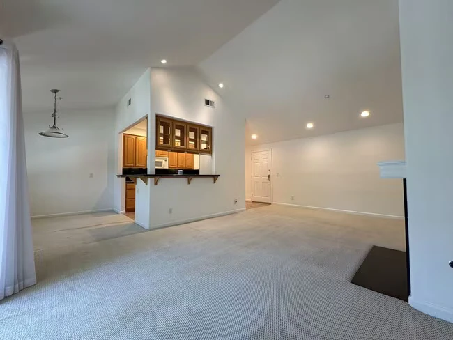 20 Willow Rd Menlo Park, CA 94025 photo 3