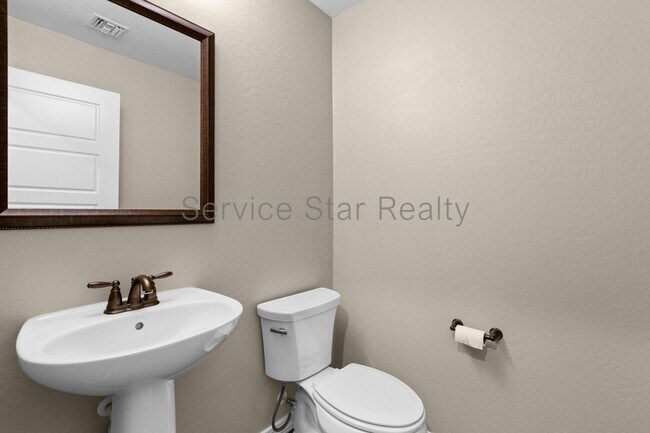 5550 N 16th St Phoenix, AZ 85016 photo 4