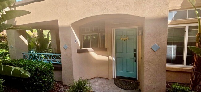 12682 Springbrook Dr San Diego, CA 92128 photo 2