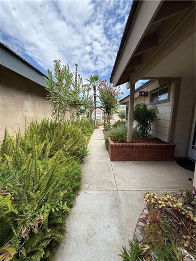 31123 Calle Aragon Temecula, CA 92592 photo 3