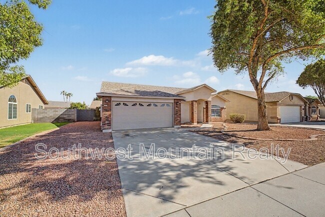 2272 E Remington Pl Chandler, AZ 85286 photo 3