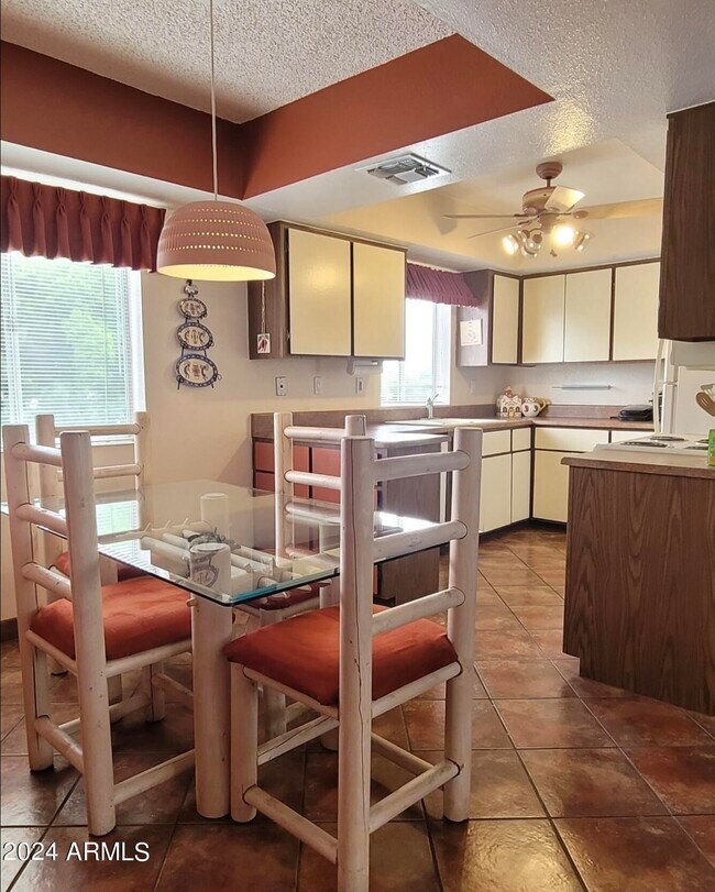 4444 E Paradise Village Pkwy N Phoenix, AZ 85032 photo 4