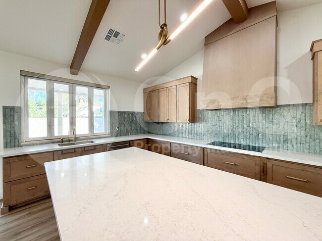 841 N Los Altos Dr Chandler, AZ 85224 photo 5