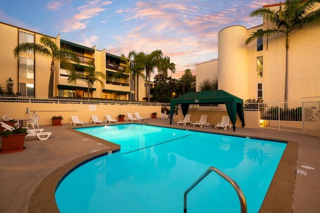 6333 La Jolla Blvd San Diego, CA 92037
