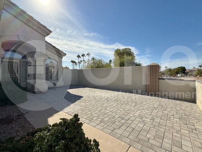 595 E Stottler Dr Gilbert, AZ 85296 photo 2