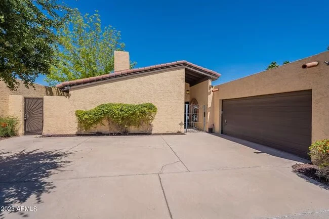 1011 N Cherry Mesa, AZ 85201 photo 2