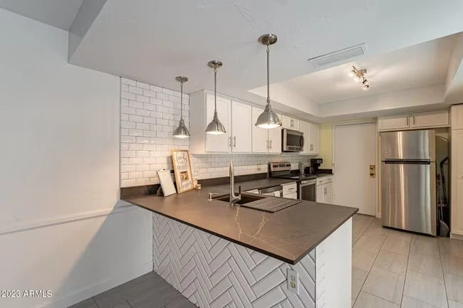 1011 N Cherry Mesa, AZ 85201 photo 4