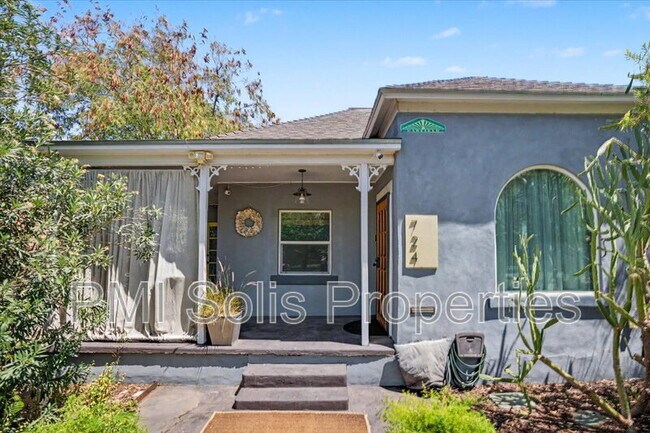 724 E Portland St Phoenix, AZ 85006 photo 2