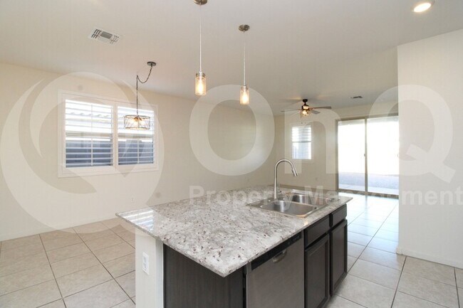 13279 N 144th Dr Surprise, AZ 85379 photo 5